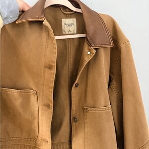 Abercrombie & Fitch Short Twill Barn Jacket